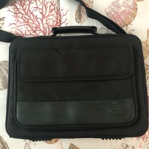 Targus computer carry case